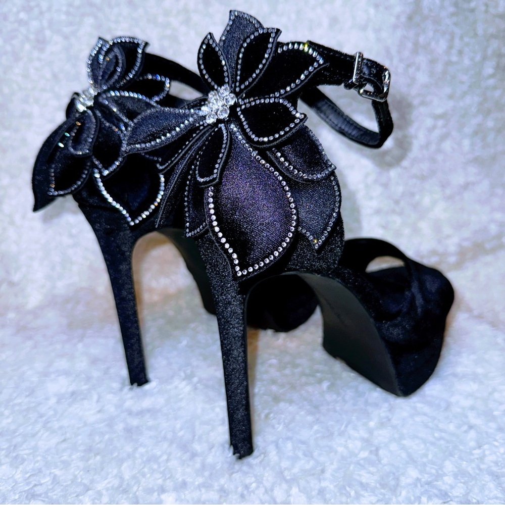 Gianni Bini Velvet Flower Ankle Strap Platform Dress Sandals - Picture 7 of 8